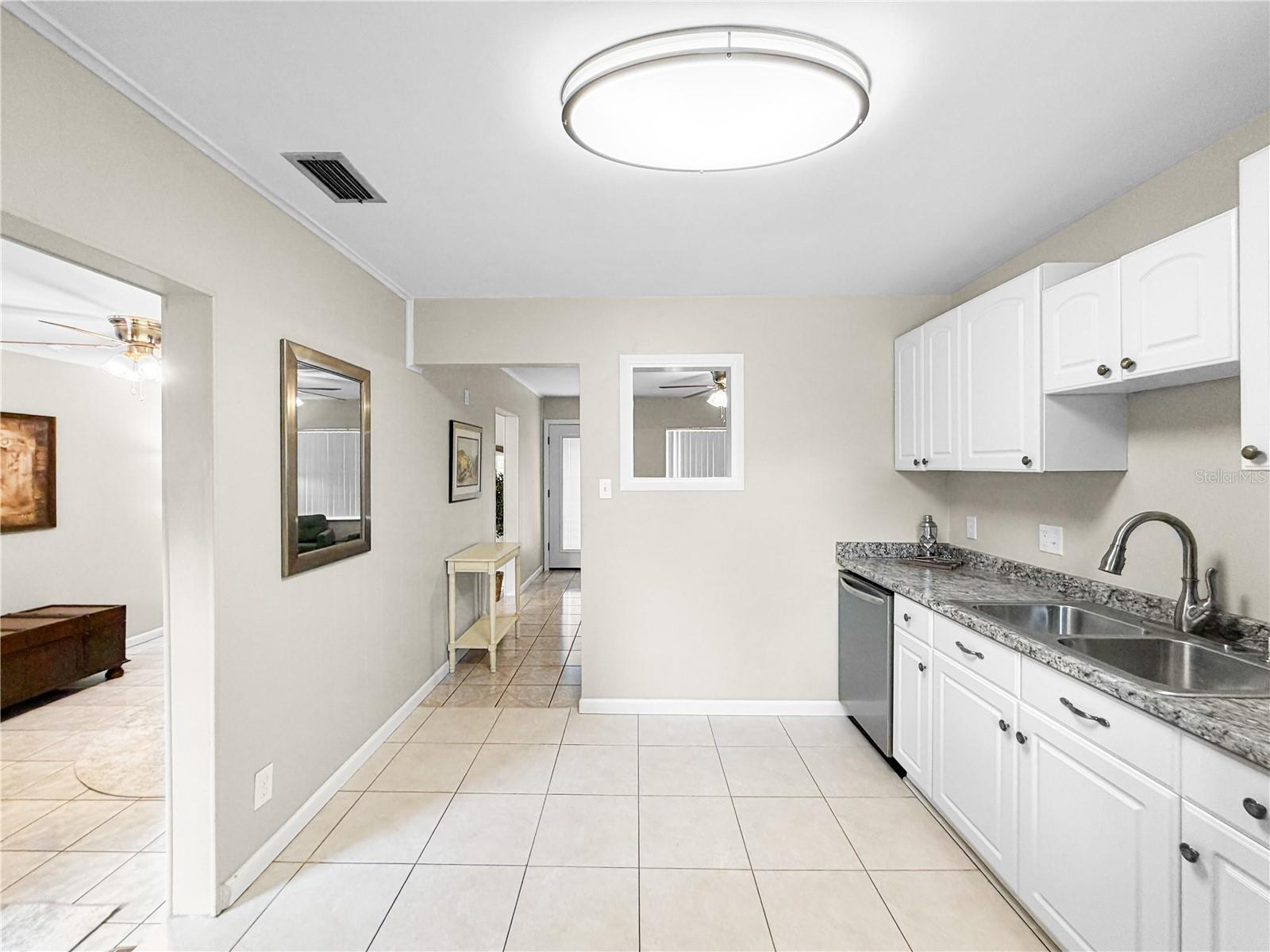 2509 W LEMON ST — photo 17