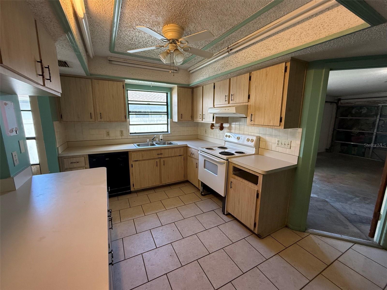 8835 ARUBA LN — photo 6