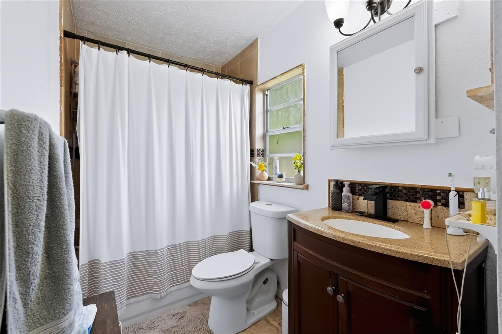 2409 GIDDENS AVE — photo 40