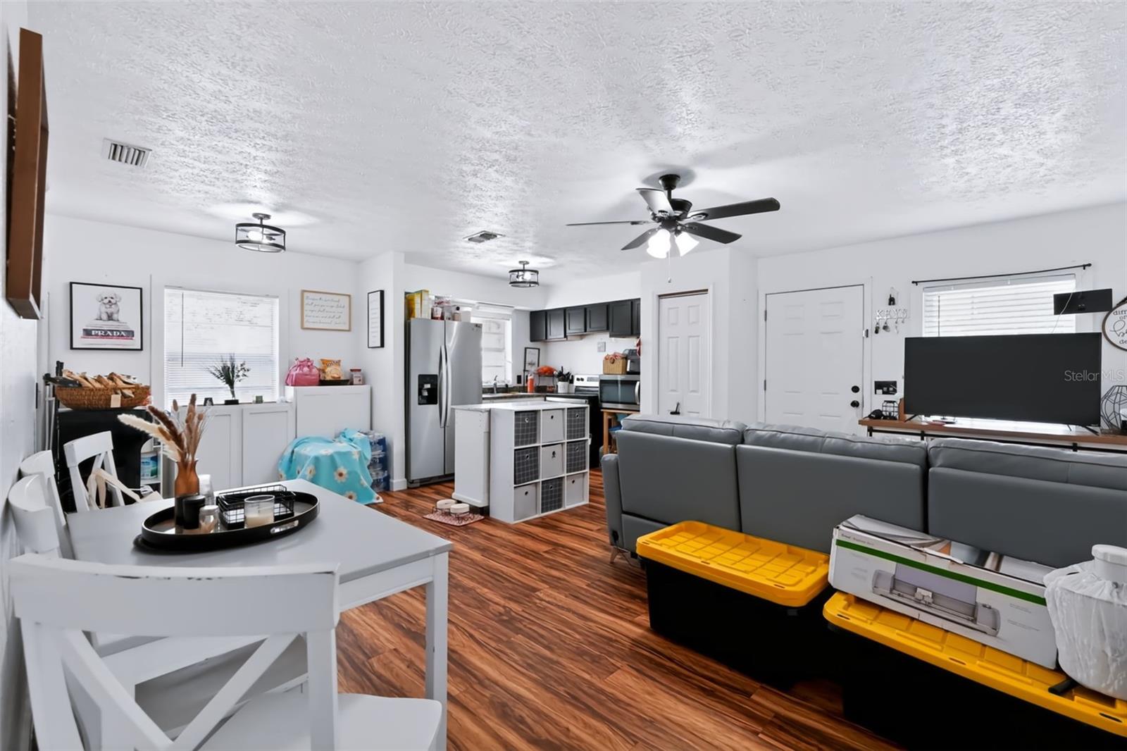 2409 GIDDENS AVE — photo 8