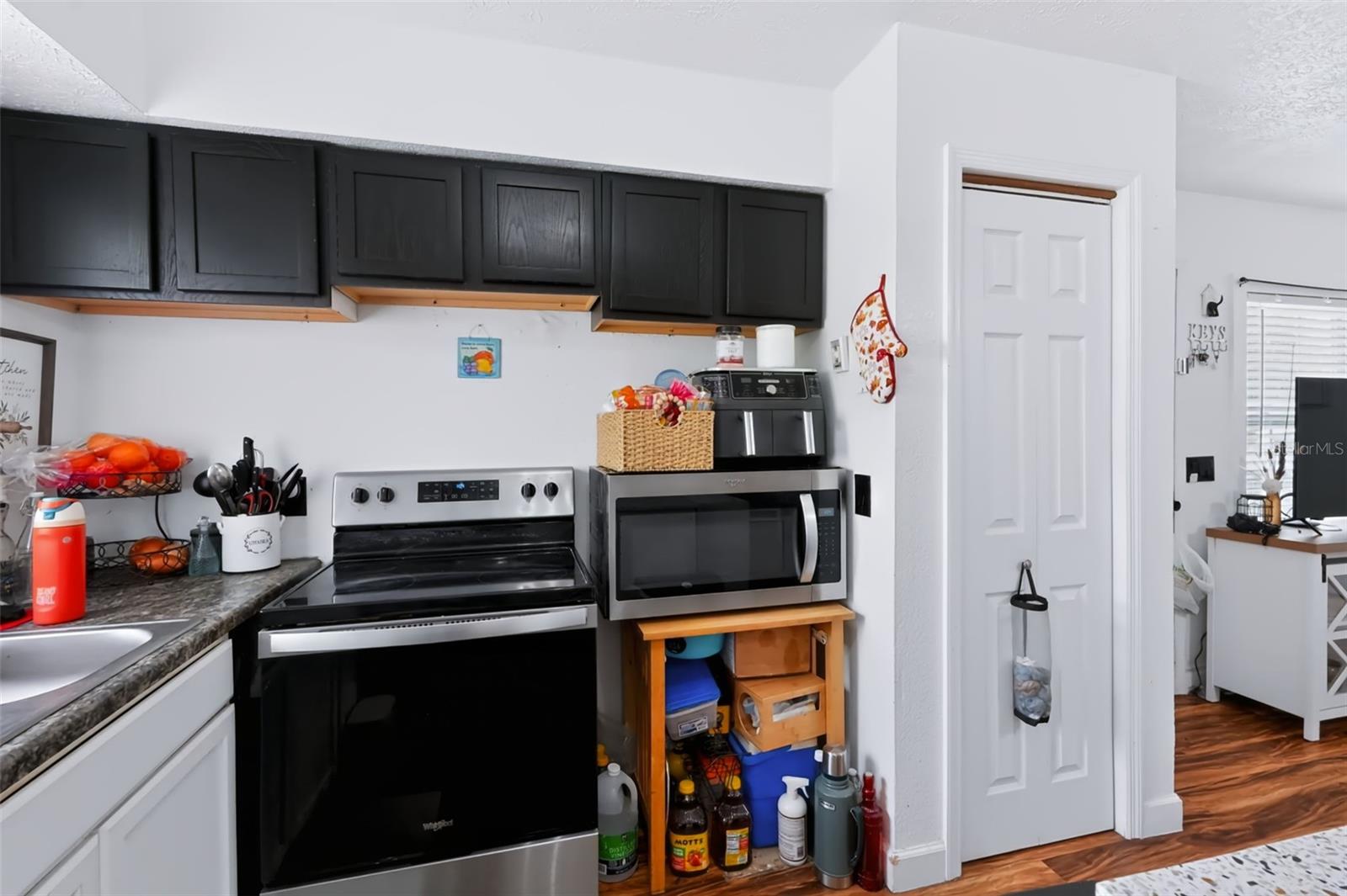 2409 GIDDENS AVE — photo 35