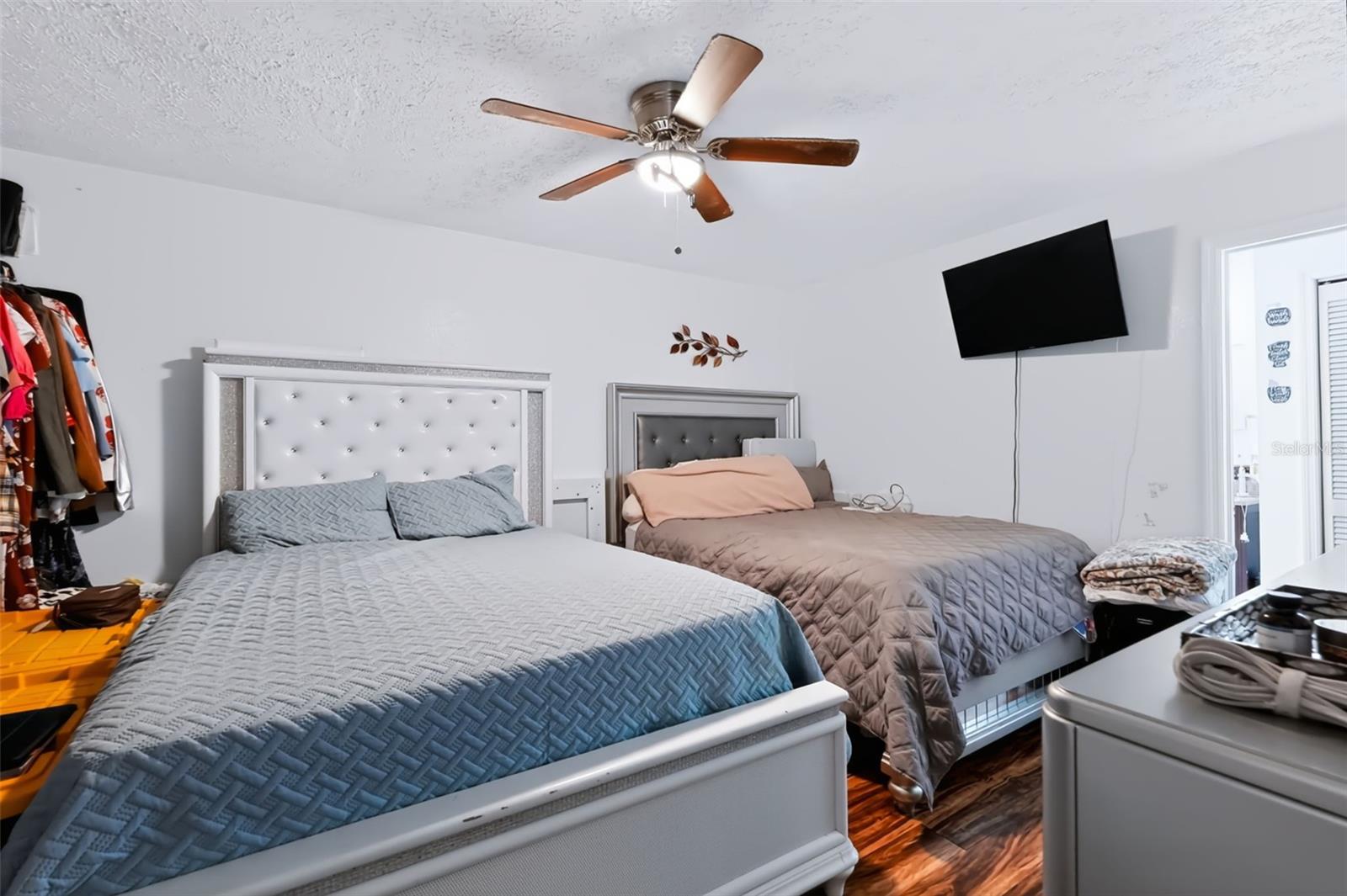 2409 GIDDENS AVE — photo 38