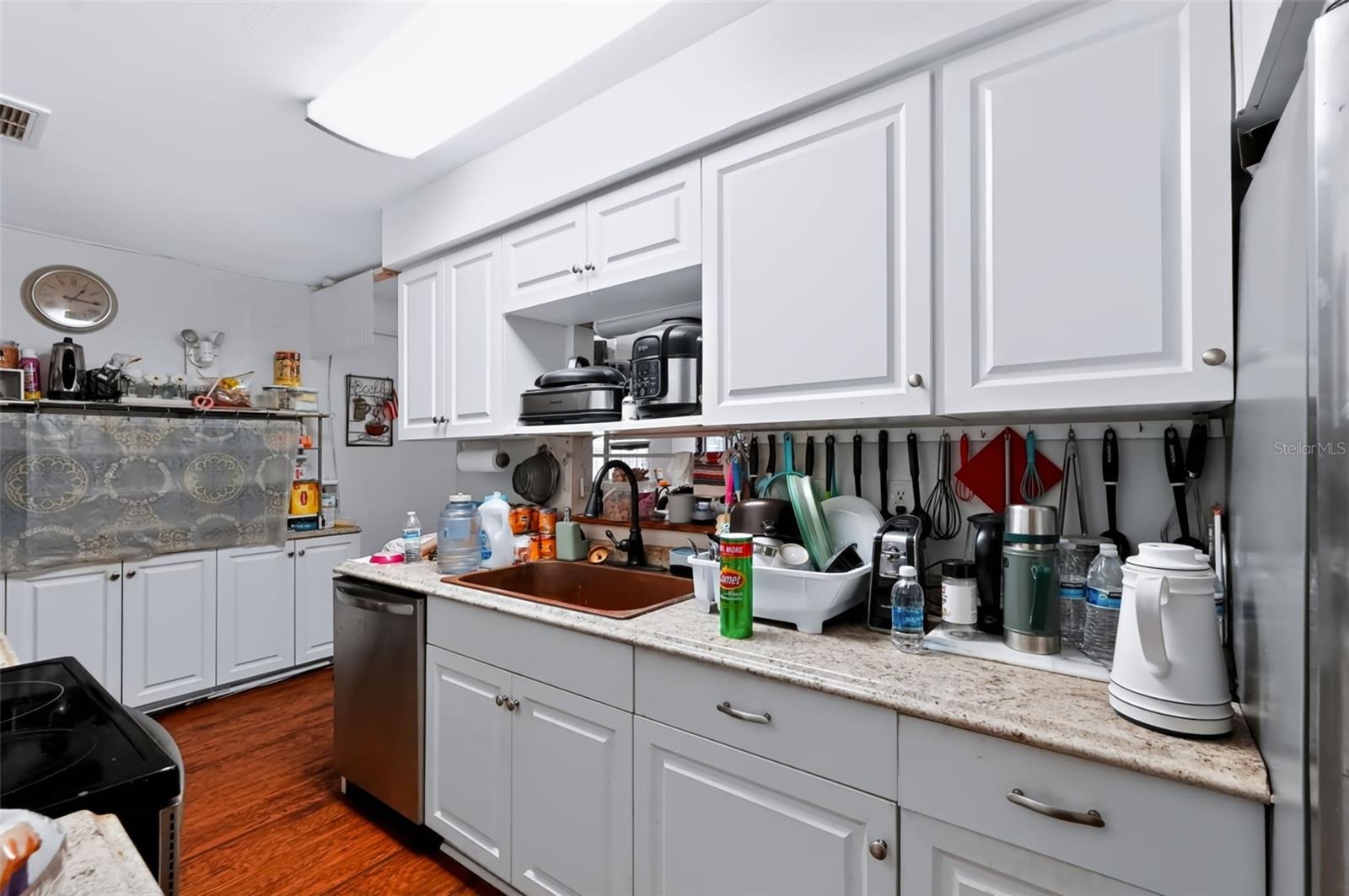 2409 GIDDENS AVE — photo 11