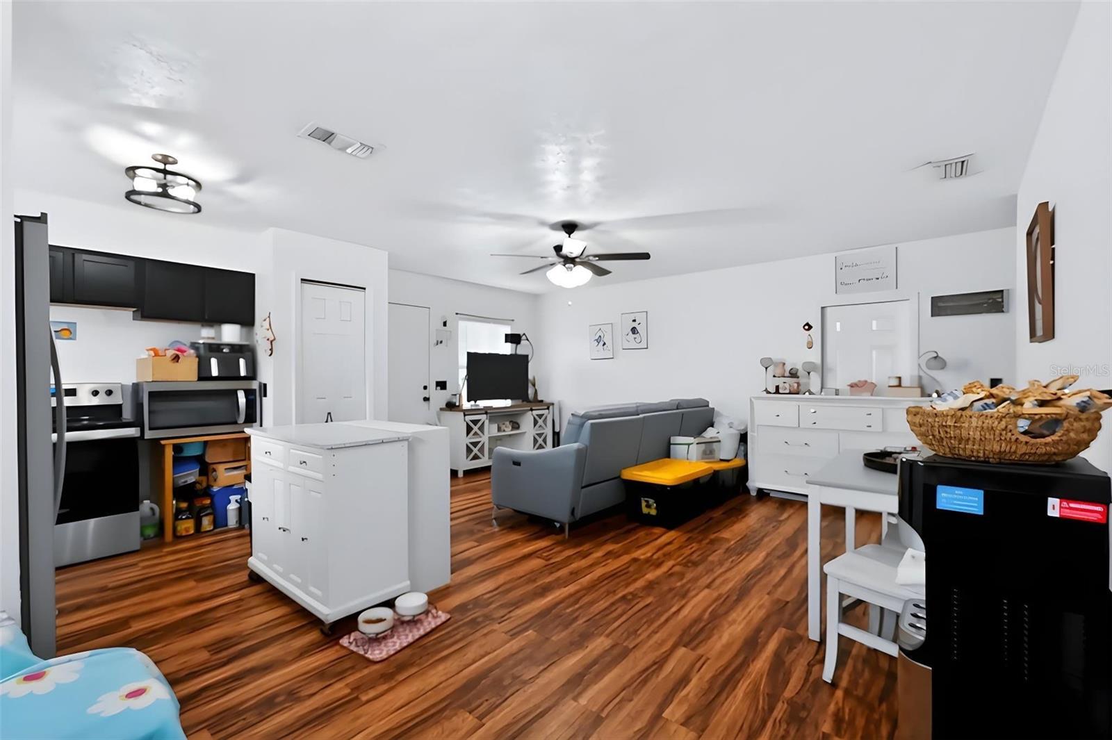 2409 GIDDENS AVE — photo 32