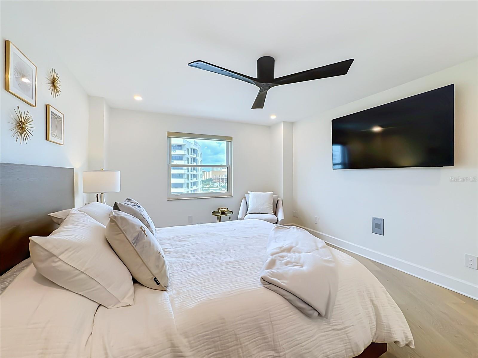 435 S GULFSTREAM AVE #1006 — photo 25