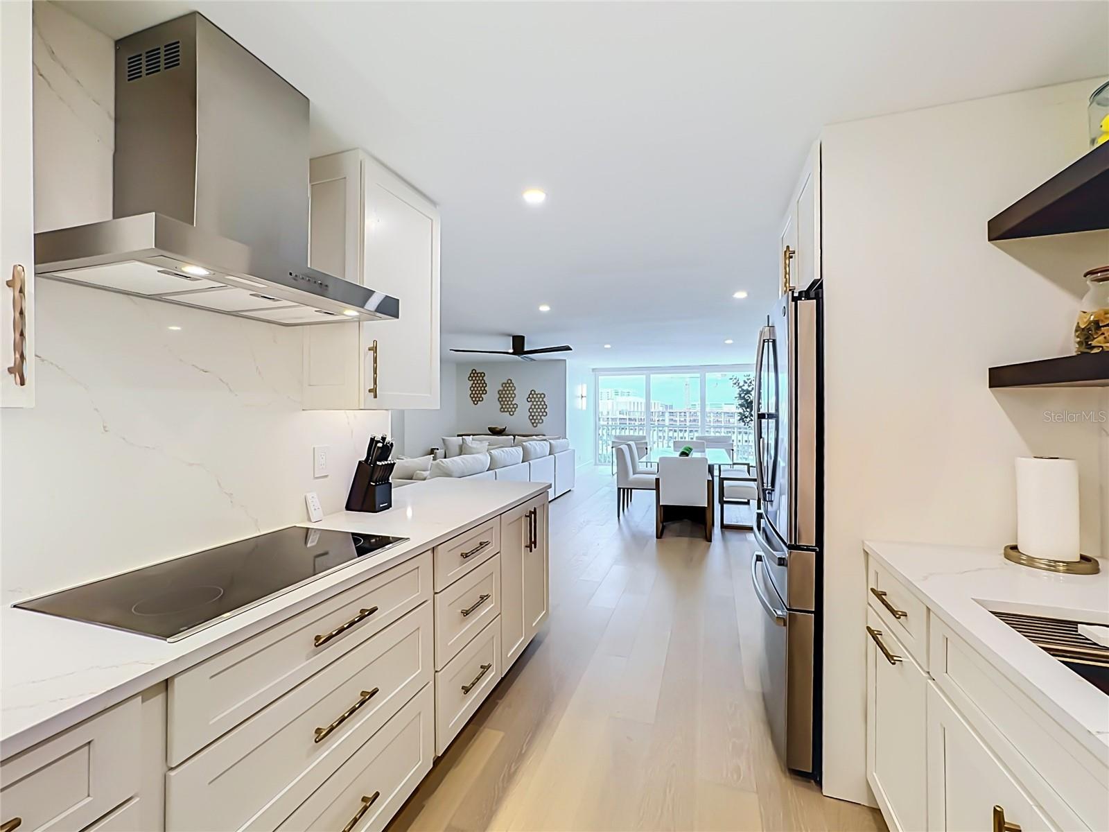 435 S GULFSTREAM AVE #1006 — photo 11