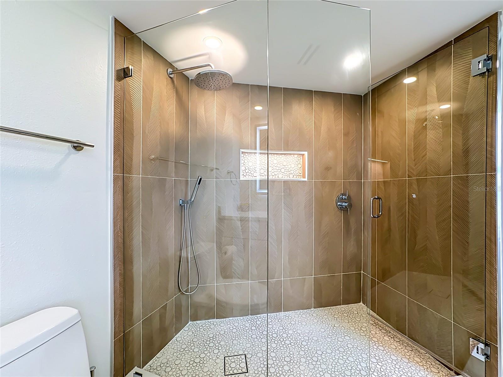 435 S GULFSTREAM AVE #1006 — photo 37