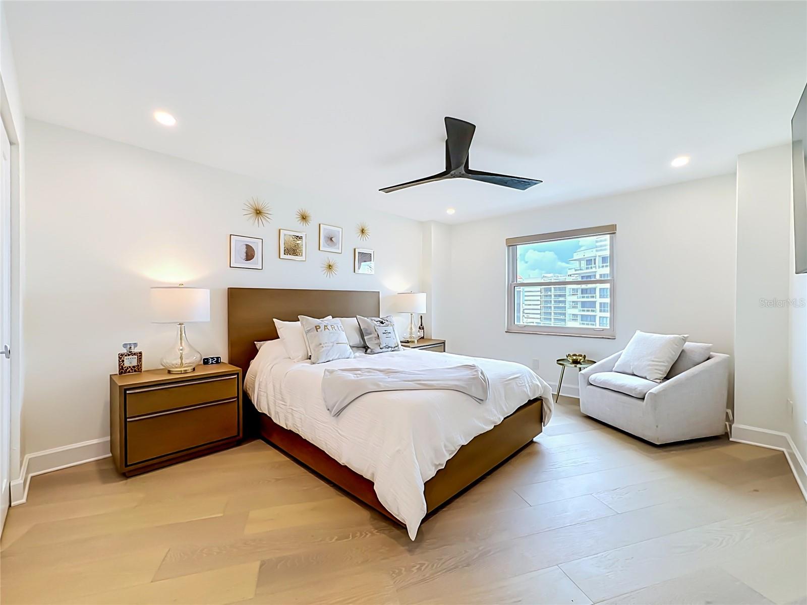 435 S GULFSTREAM AVE #1006 — photo 26