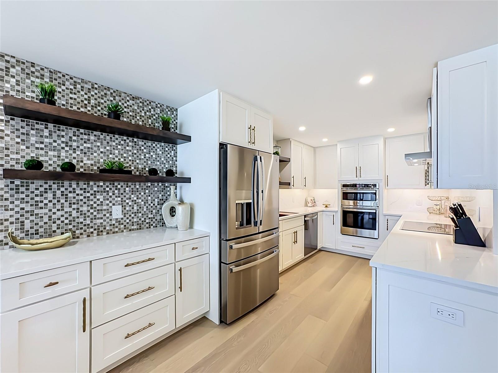 435 S GULFSTREAM AVE #1006 — photo 7
