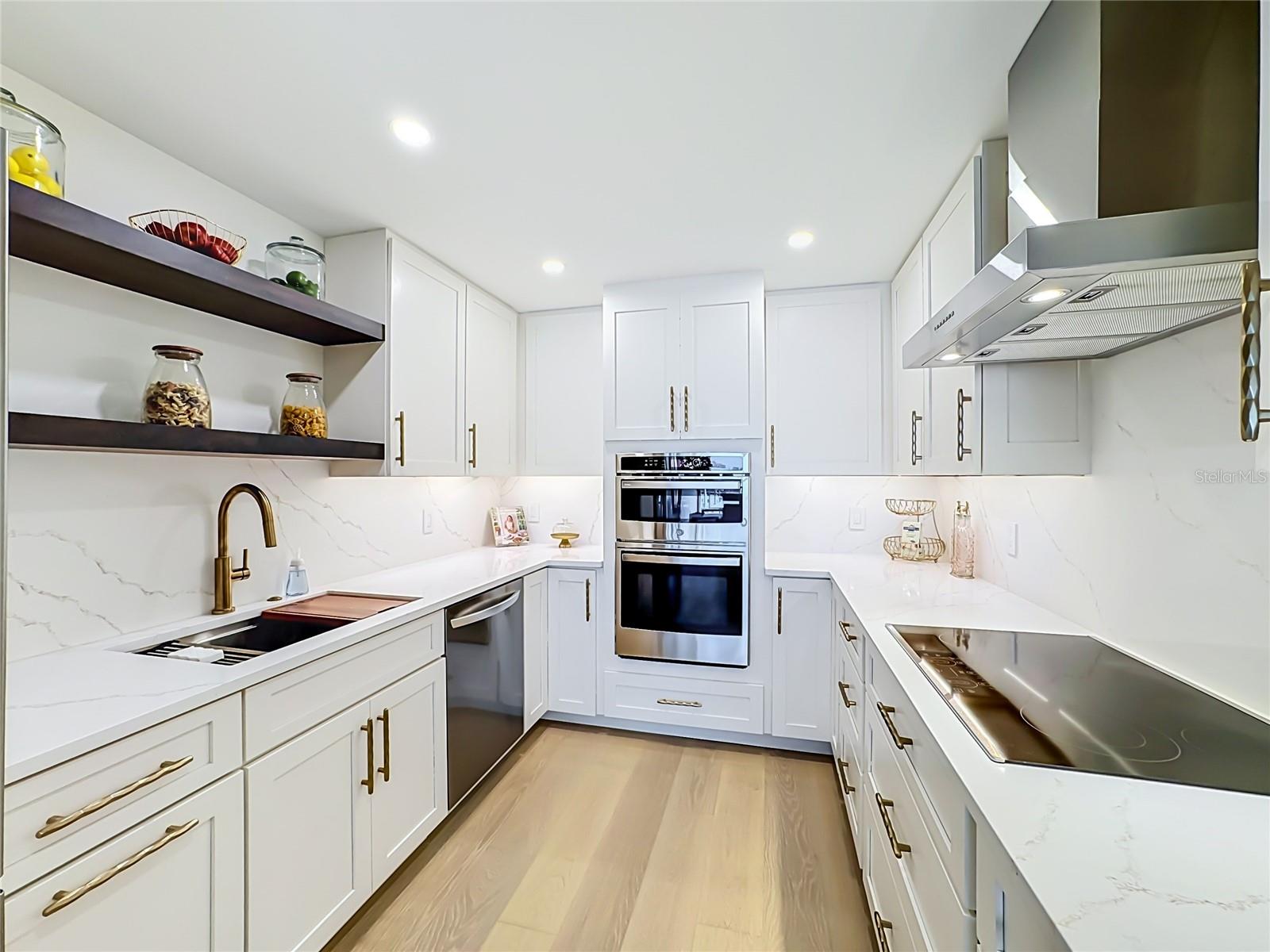 435 S GULFSTREAM AVE #1006 — photo 2