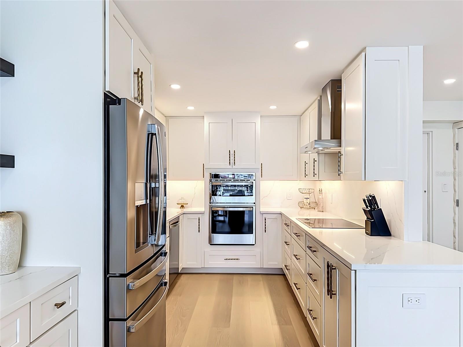 435 S GULFSTREAM AVE #1006 — photo 8