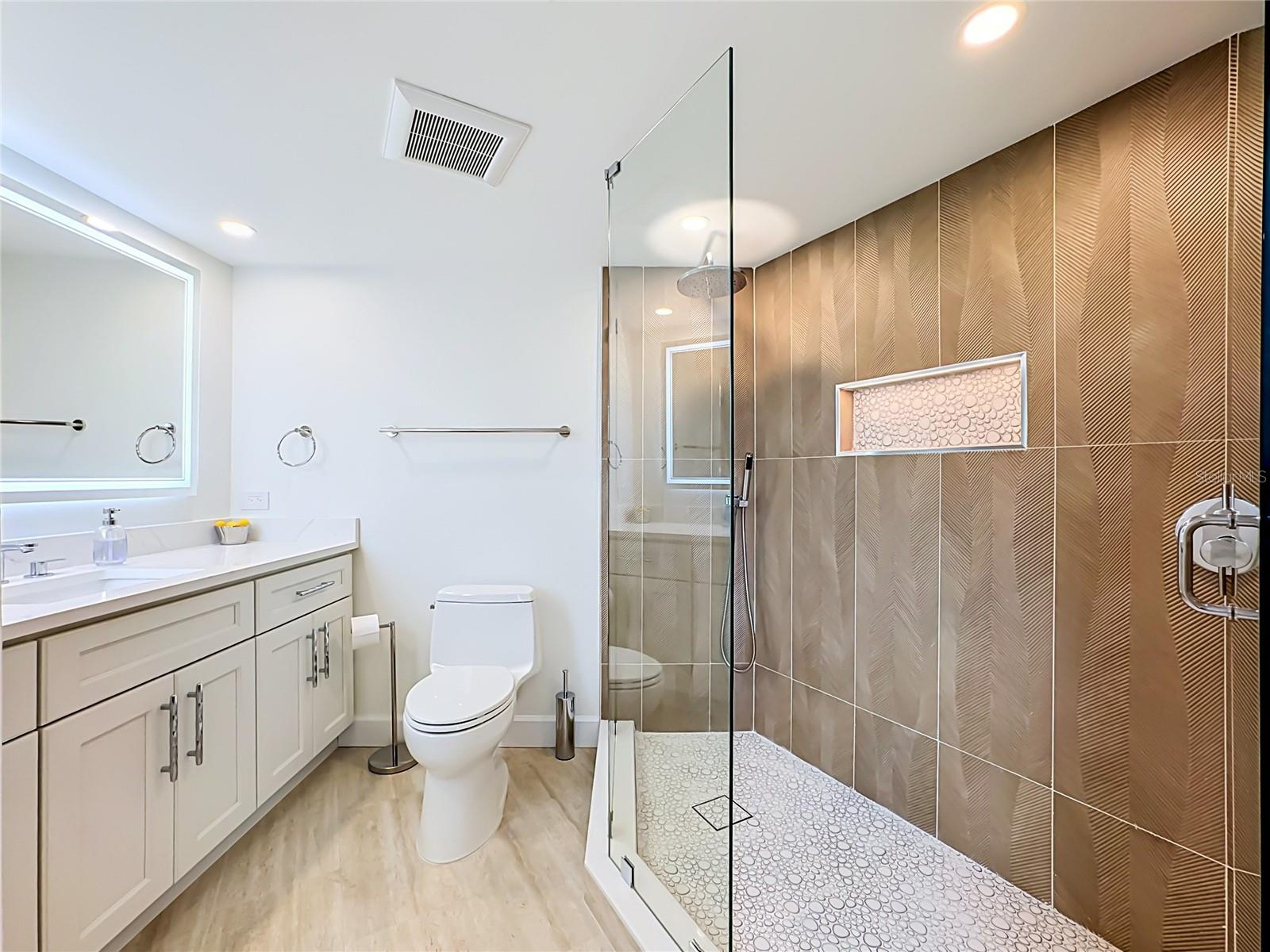 435 S GULFSTREAM AVE #1006 — photo 36