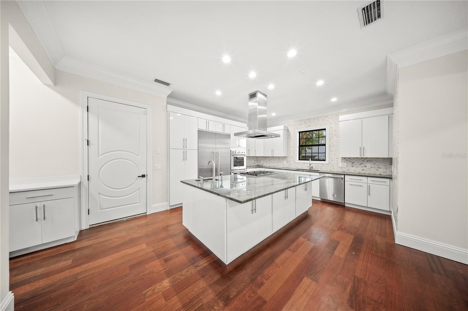 420 S ROYAL POINCIANA DR — photo 6