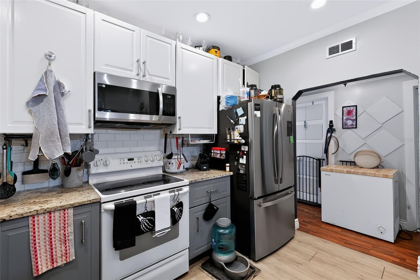 307 W CHERRY ST — photo 21