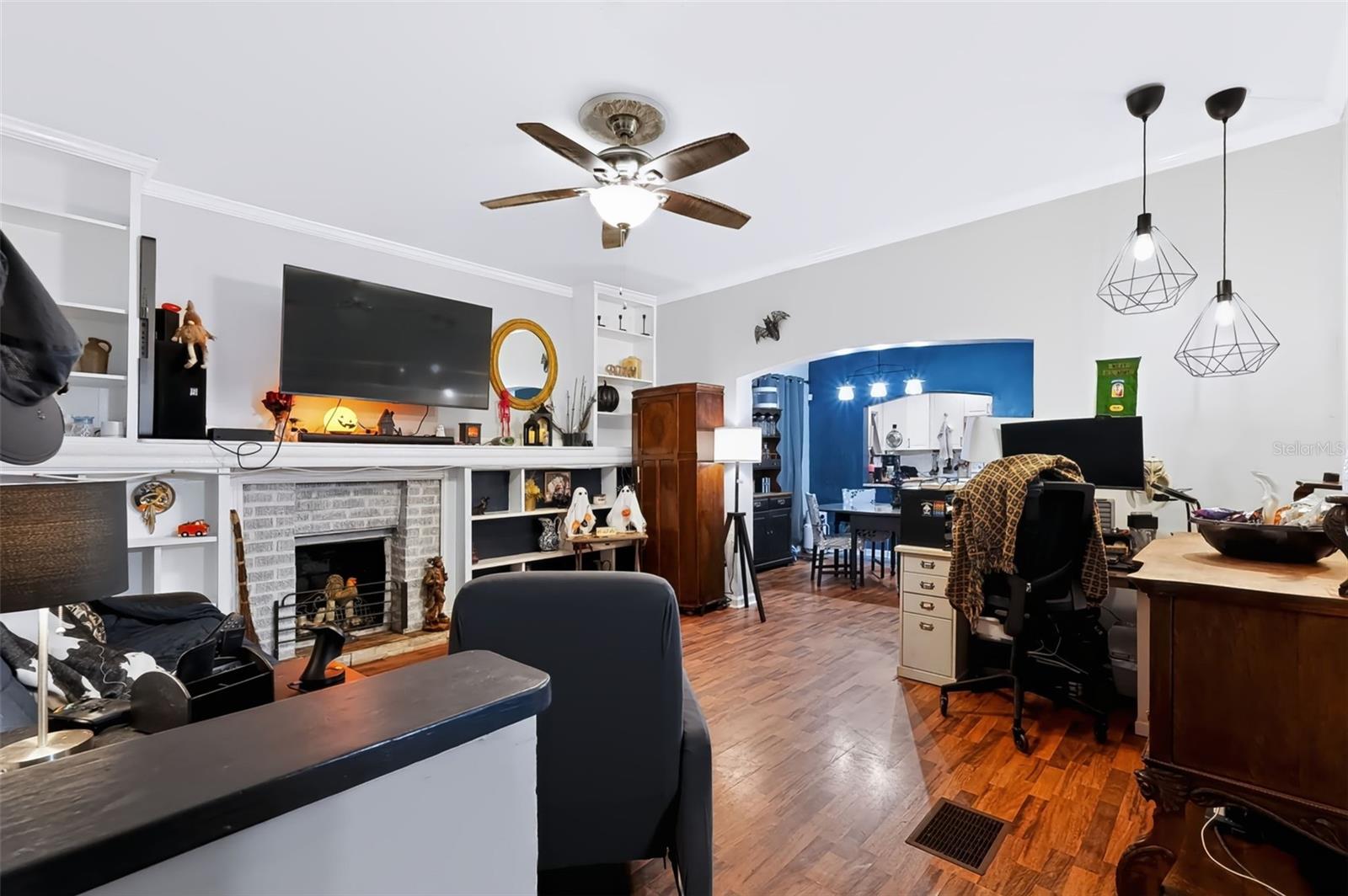 307 W CHERRY ST — photo 14