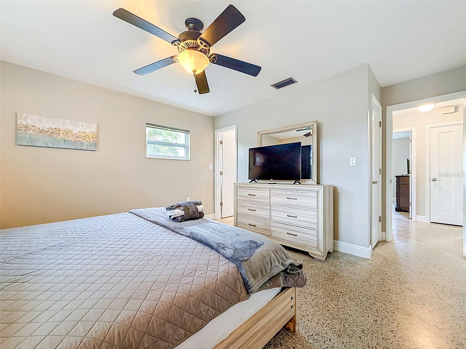 8723 HICKORYWOOD LN — photo 34