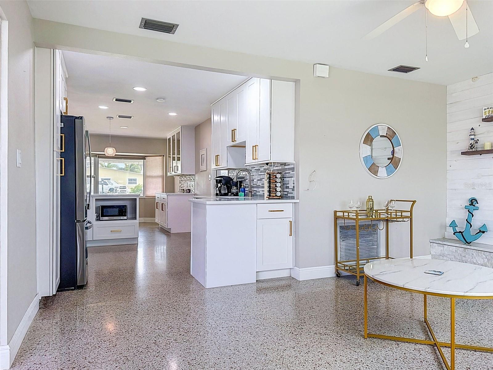 8723 HICKORYWOOD LN — photo 15