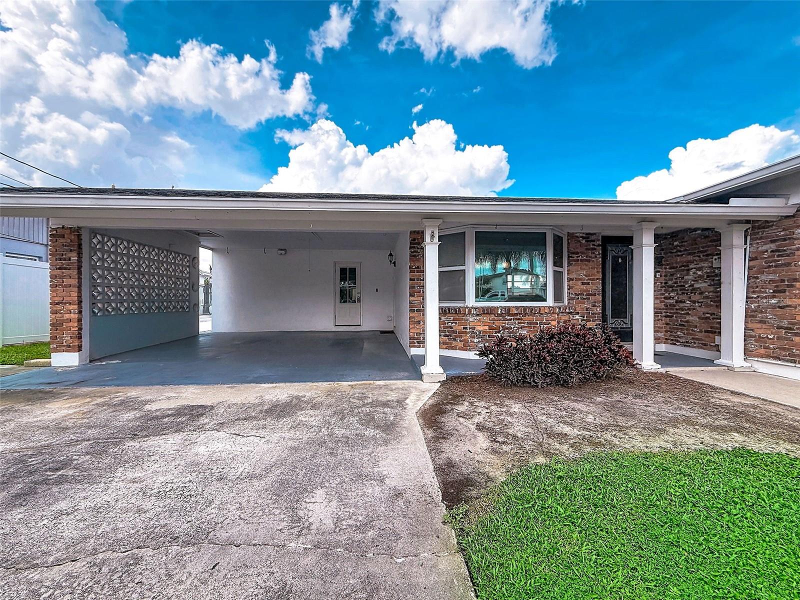 8723 HICKORYWOOD LN — photo 10