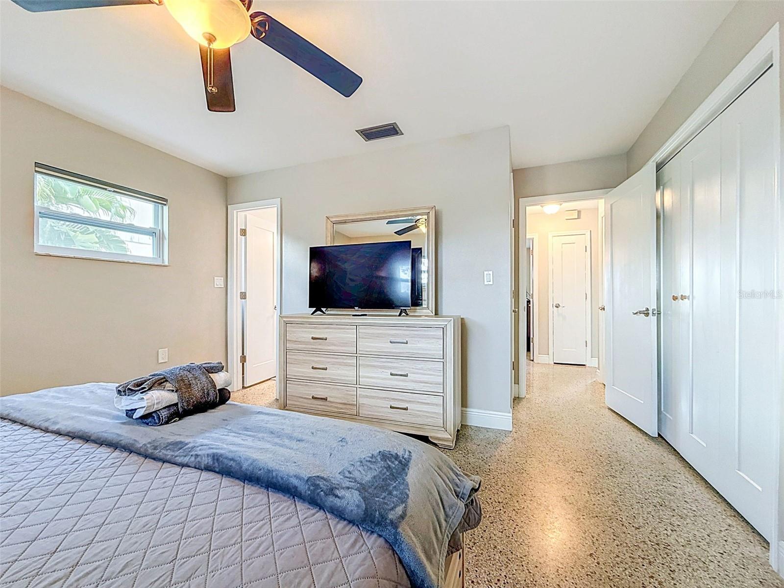 8723 HICKORYWOOD LN — photo 33