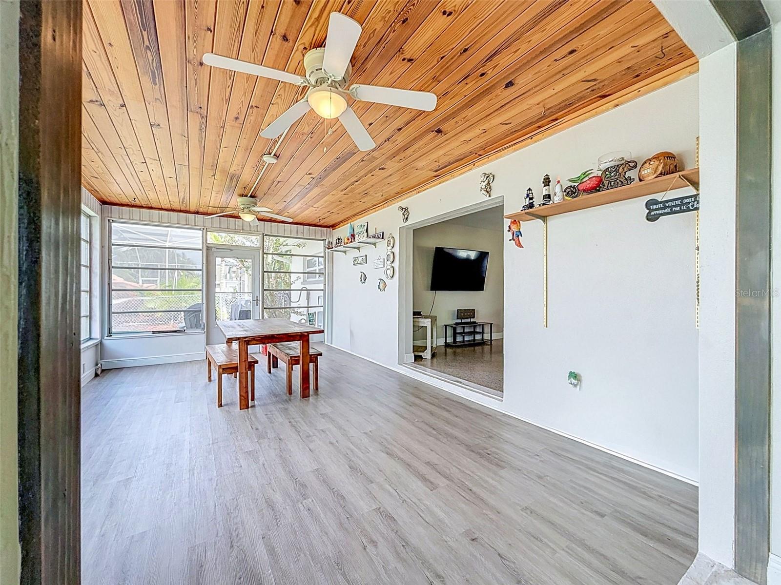 8723 HICKORYWOOD LN — photo 16