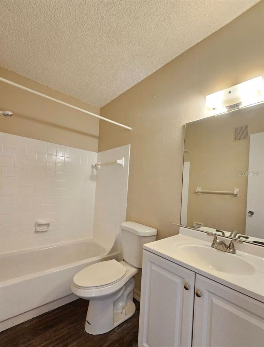 201 NW JEFFERSON CIR N #2 — photo 6
