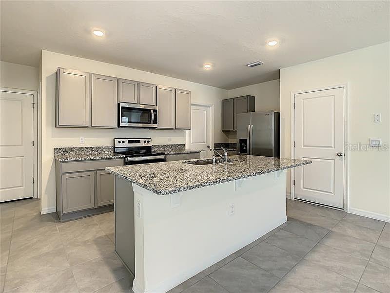 17016 OVAL RUM DR — photo 22