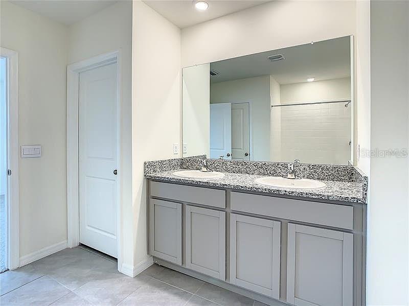 17016 OVAL RUM DR — photo 44