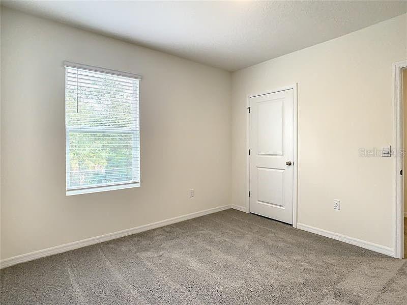 17016 OVAL RUM DR — photo 33