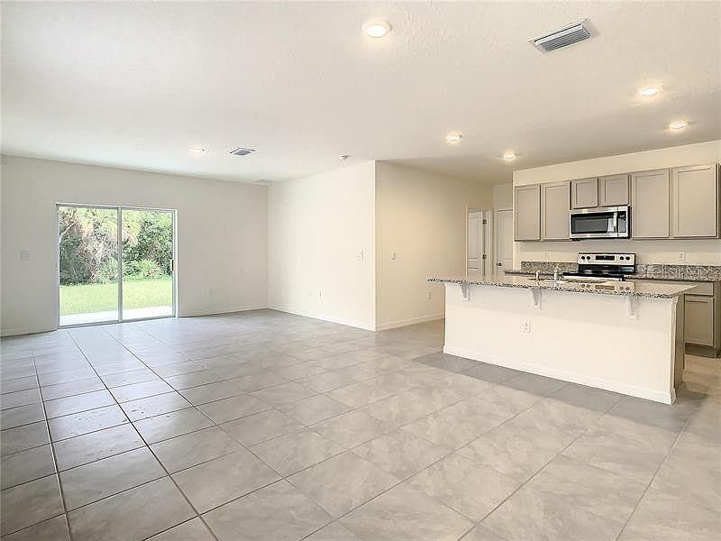 17016 OVAL RUM DR — photo 11
