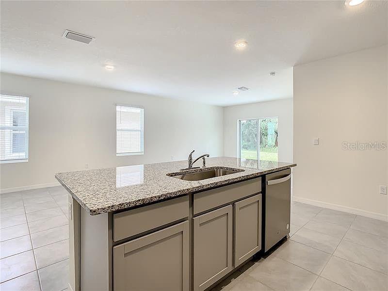 17016 OVAL RUM DR — photo 17