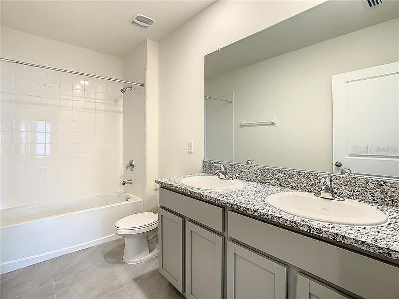 17016 OVAL RUM DR — photo 43
