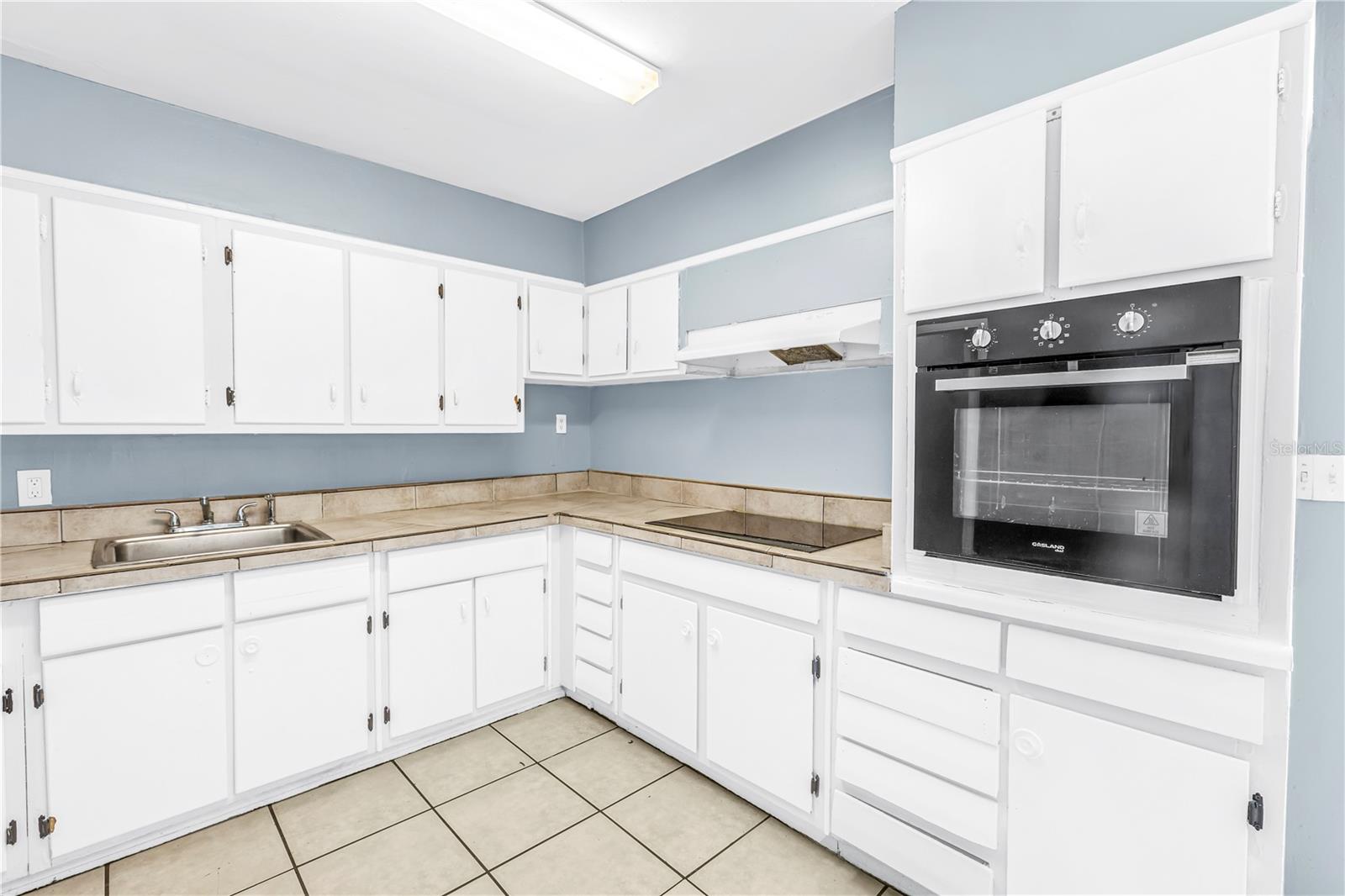 930 ALCAZAR WAY S — photo 11
