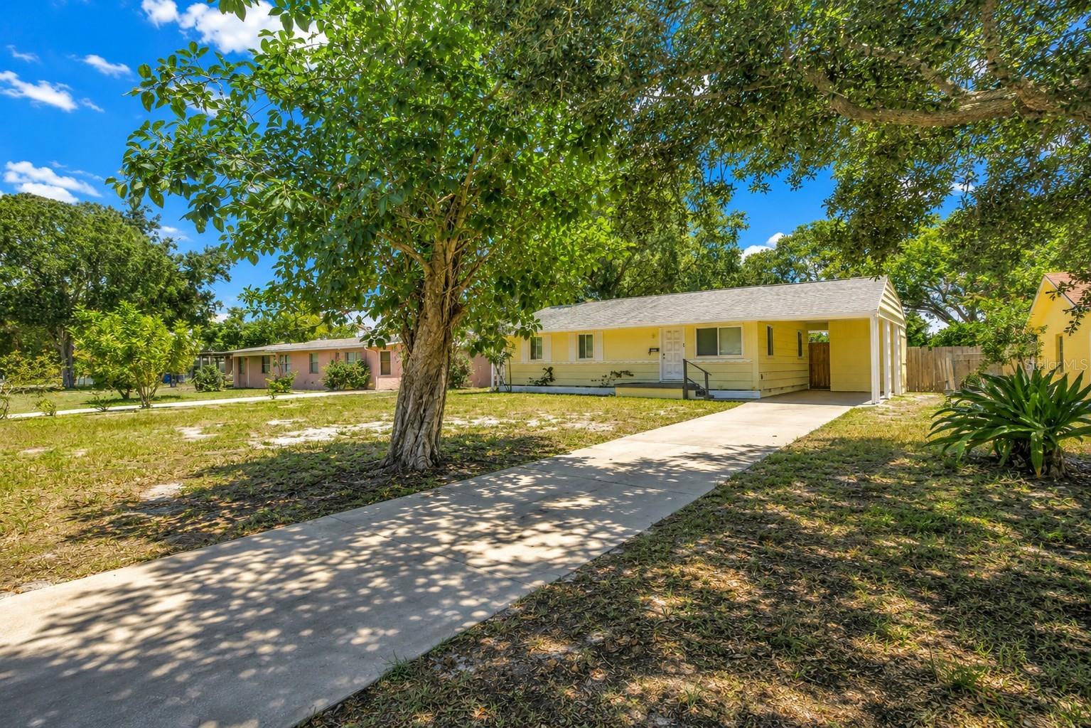 930 ALCAZAR WAY S — photo 5