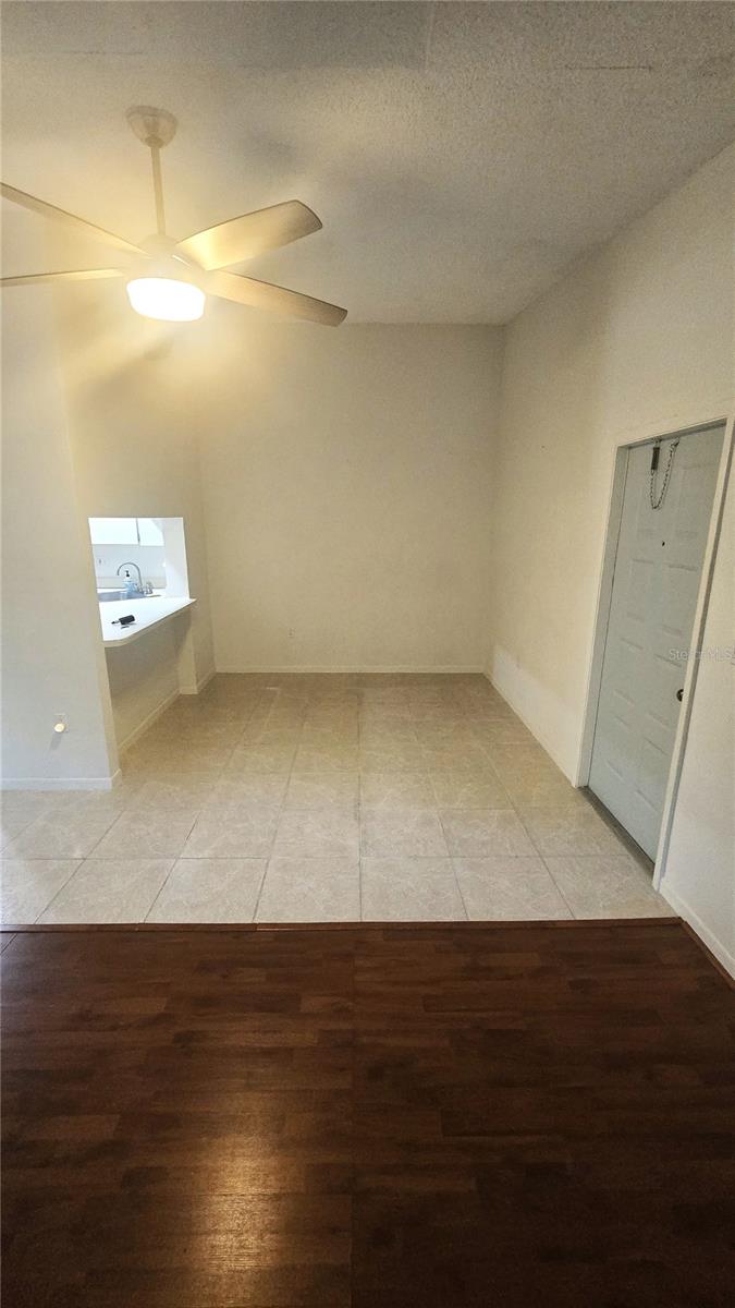 1236 PINE RIDGE CIR W #G3 — photo 4