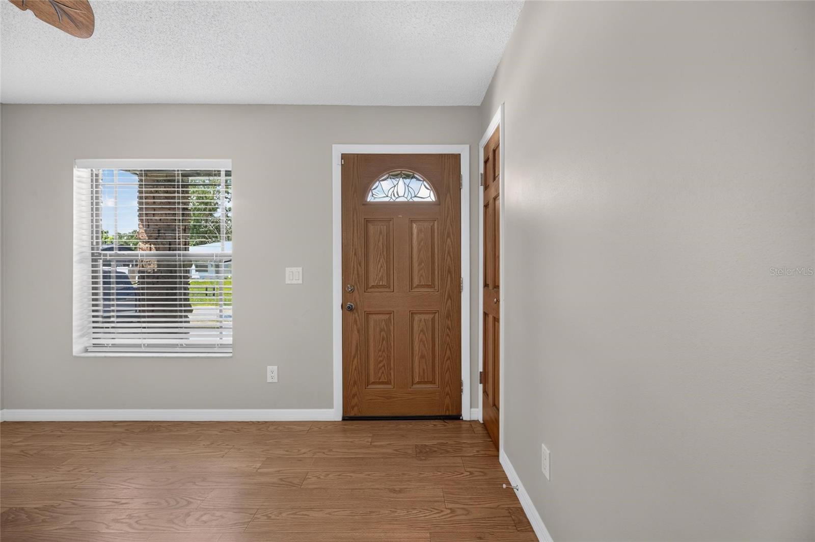 906 CUTLER DR — photo 7