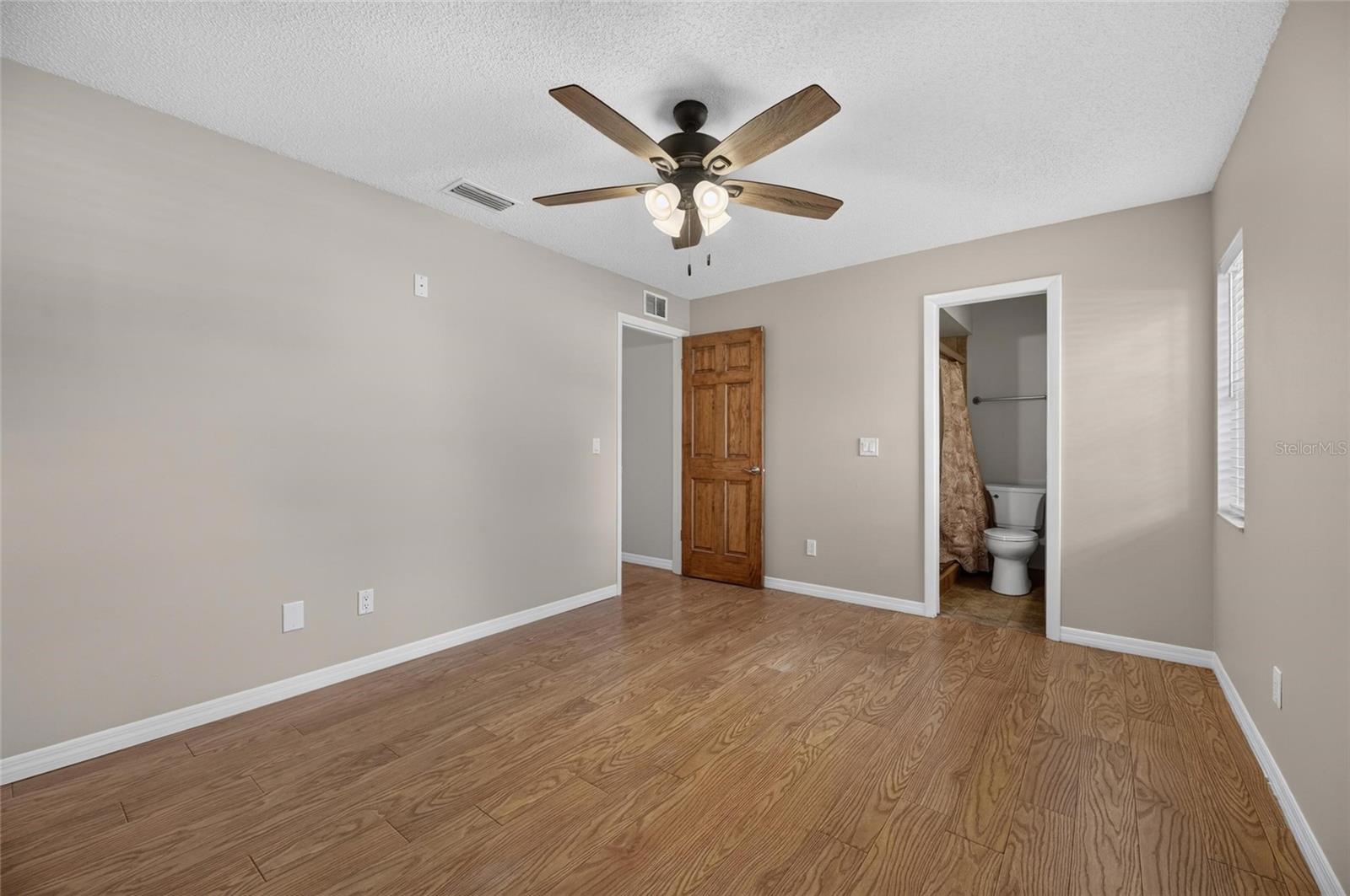 906 CUTLER DR — photo 27