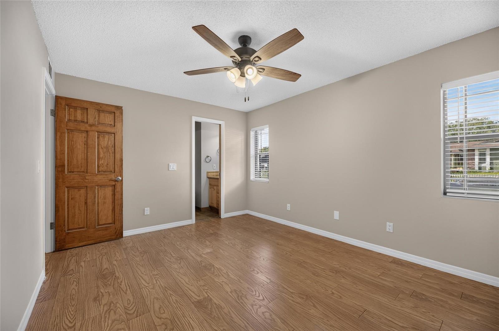 906 CUTLER DR — photo 30