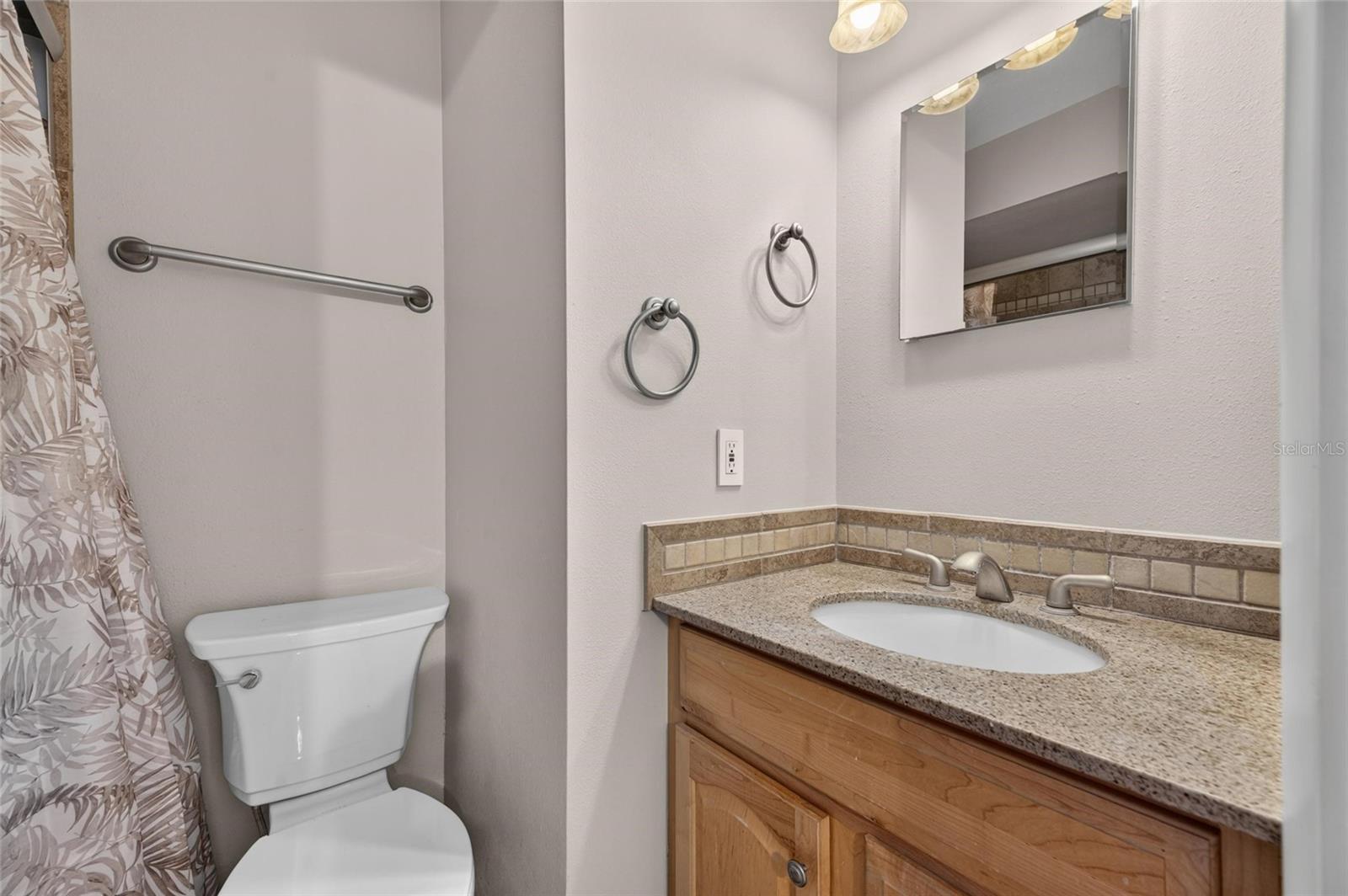 906 CUTLER DR — photo 31