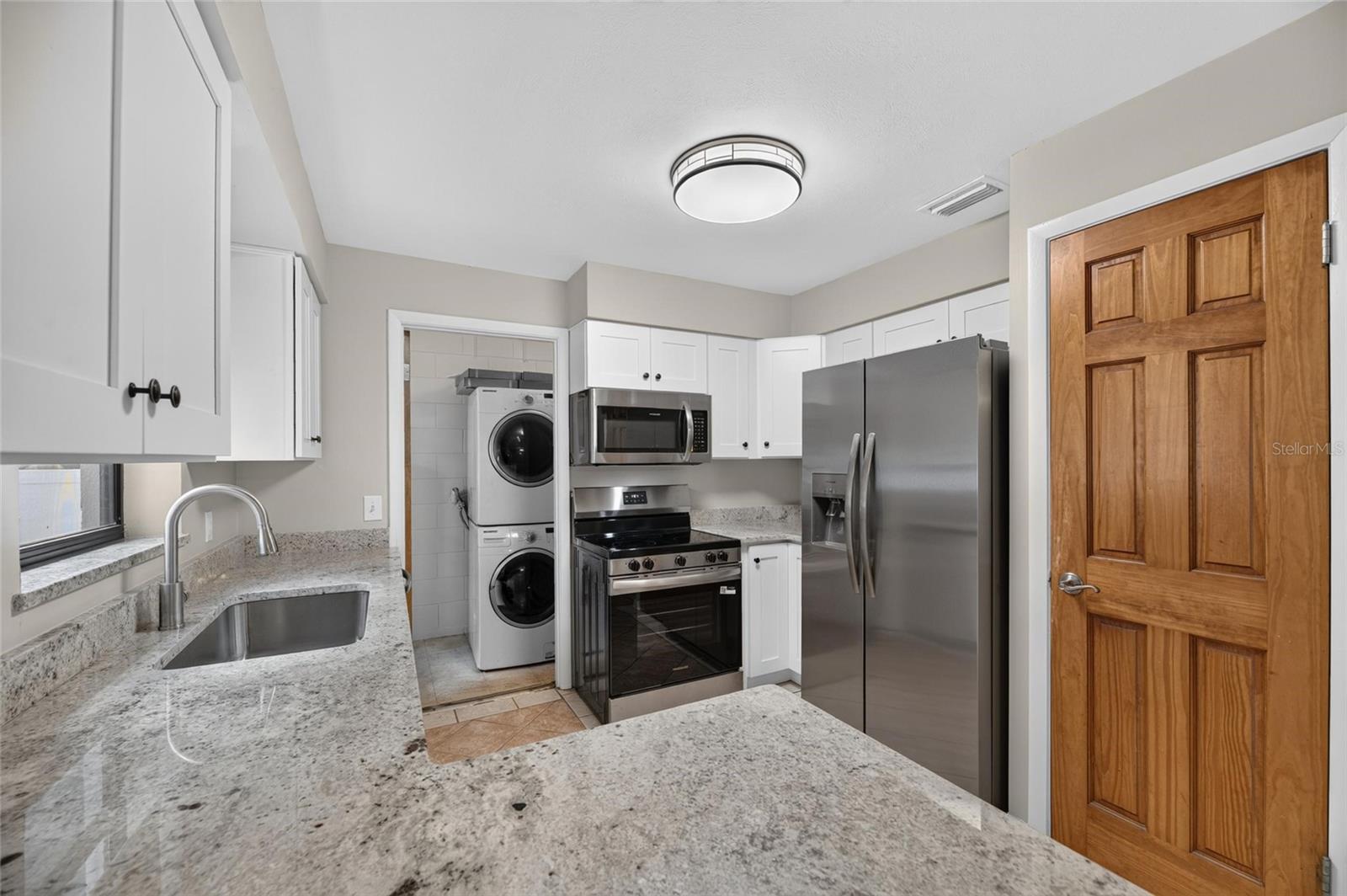 906 CUTLER DR — photo 22