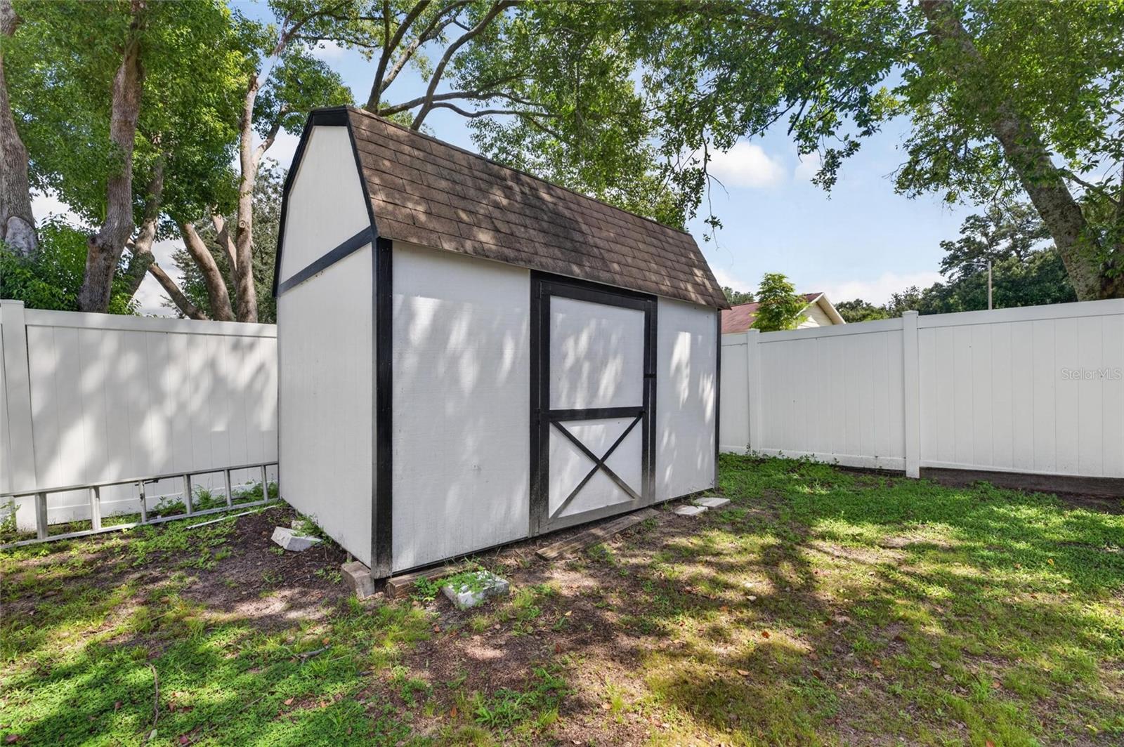 906 CUTLER DR — photo 47