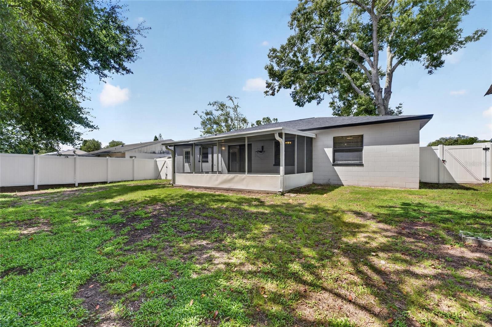906 CUTLER DR — photo 44