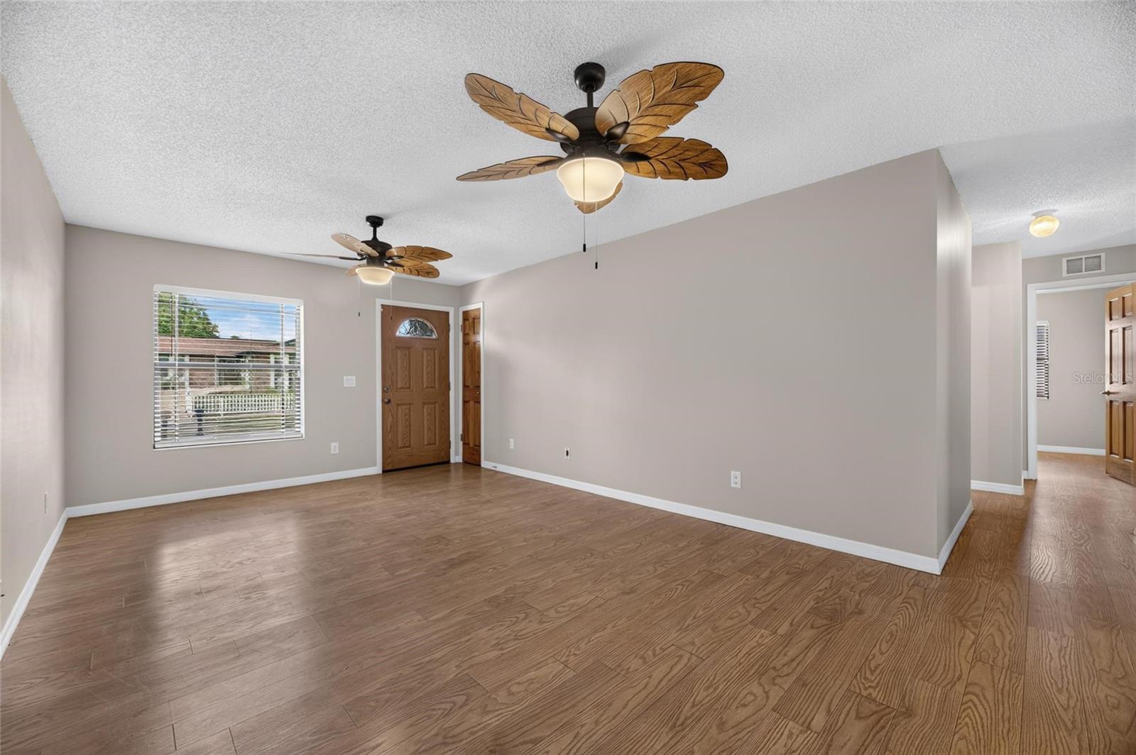 906 CUTLER DR — photo 8
