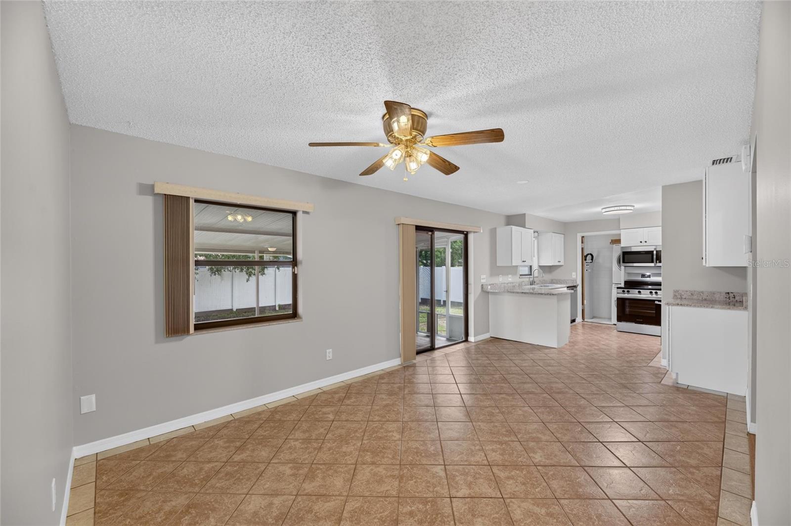 906 CUTLER DR — photo 13