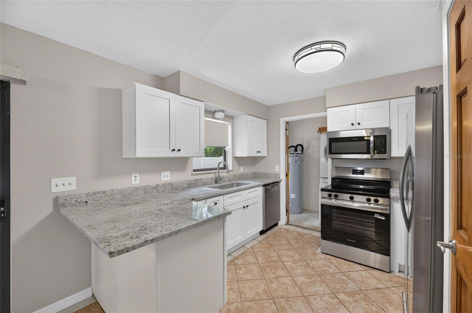906 CUTLER DR — photo 23