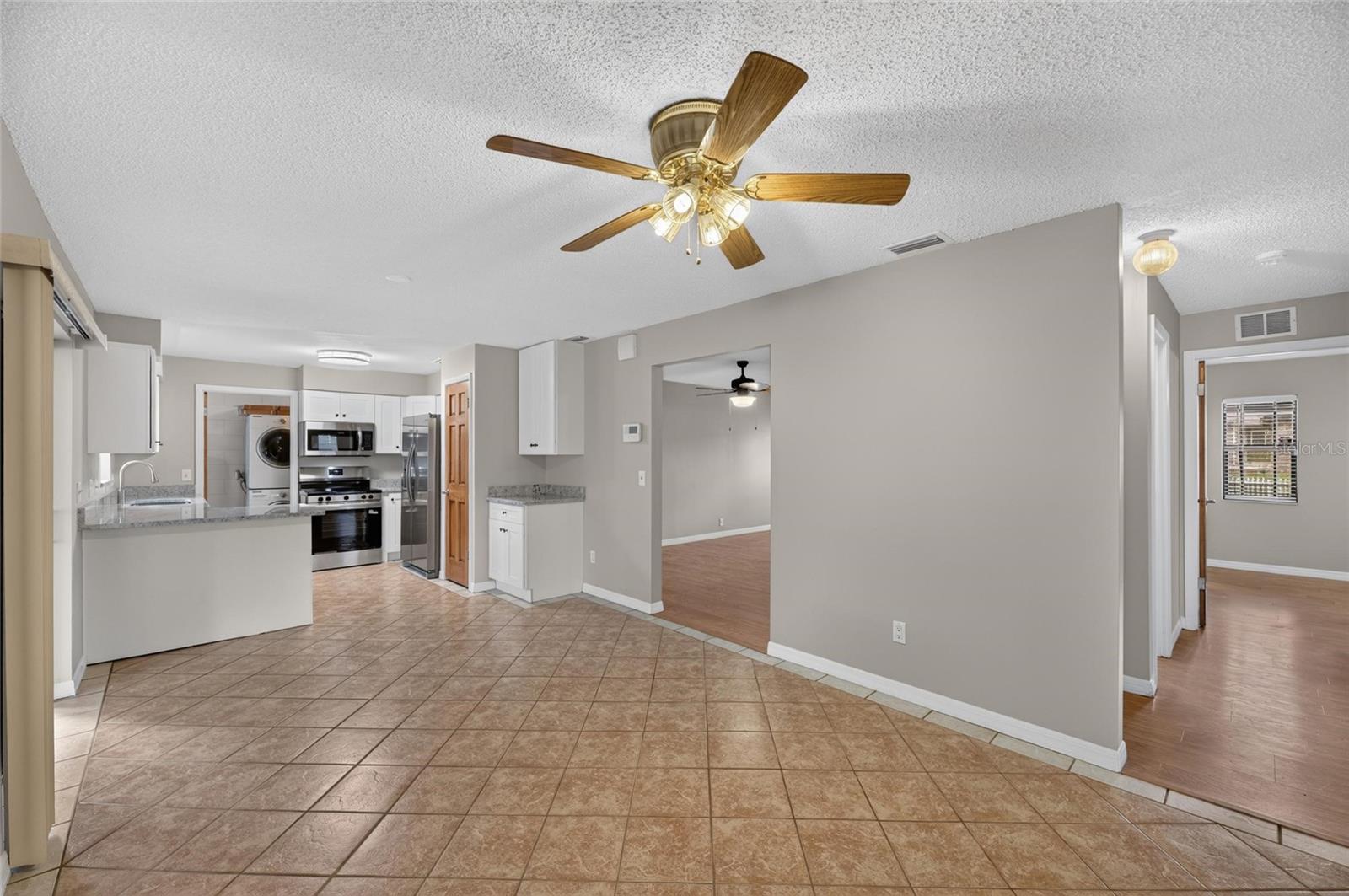906 CUTLER DR — photo 14