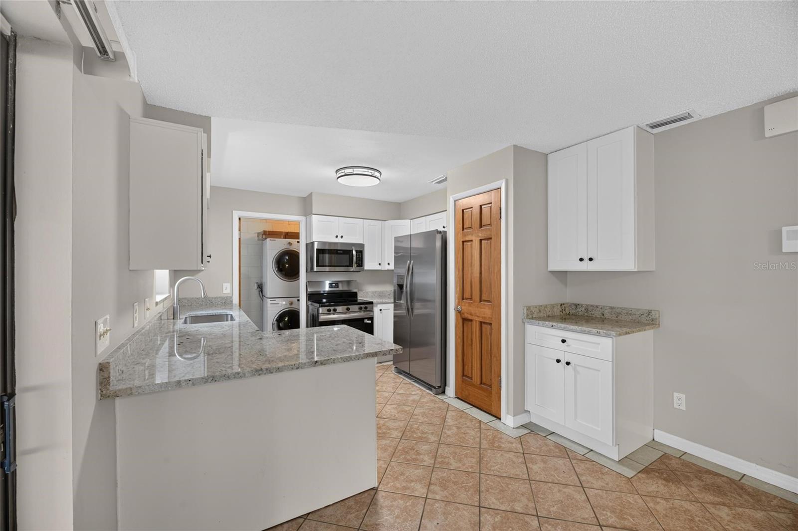 906 CUTLER DR — photo 19