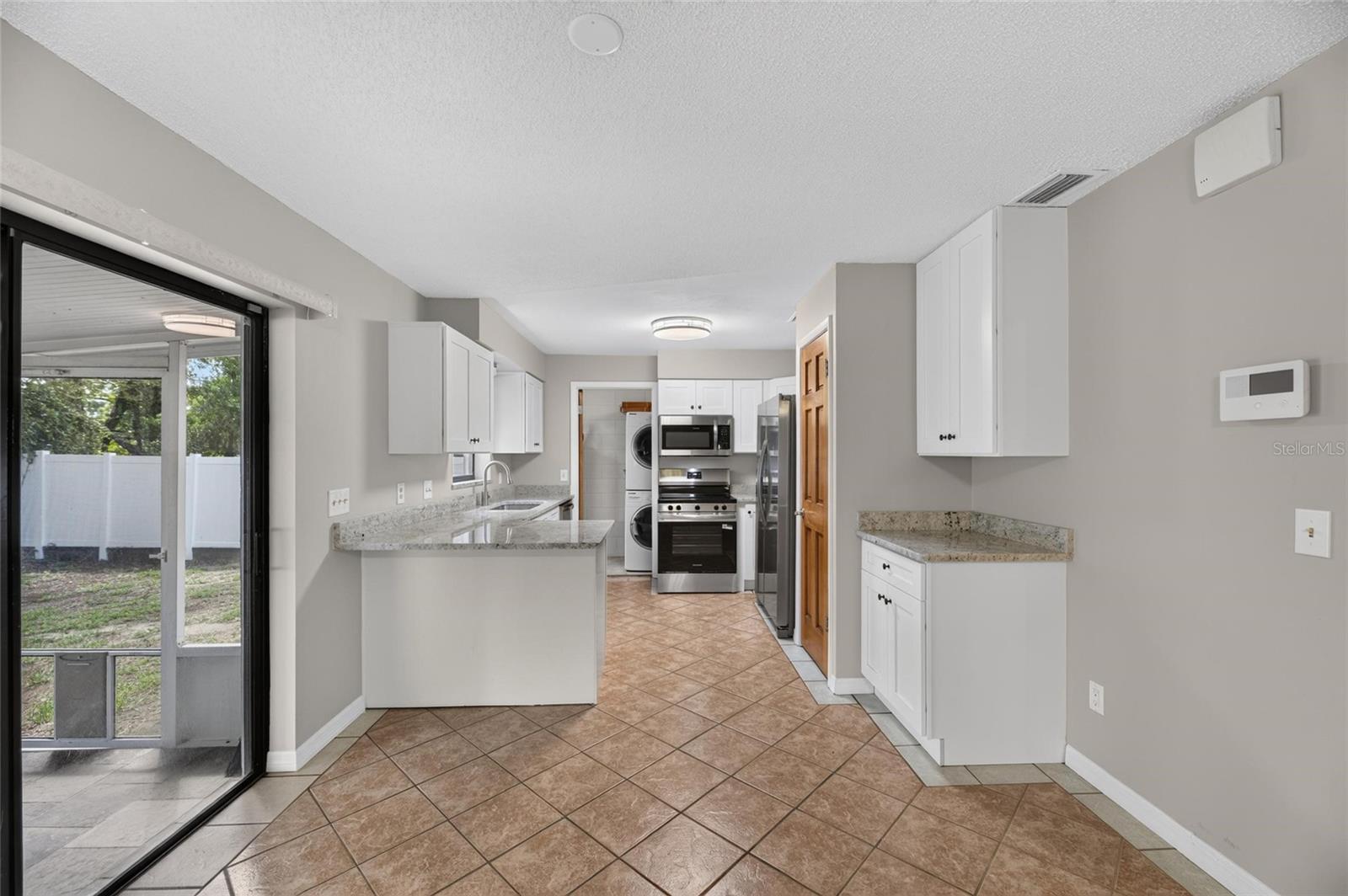 906 CUTLER DR — photo 17