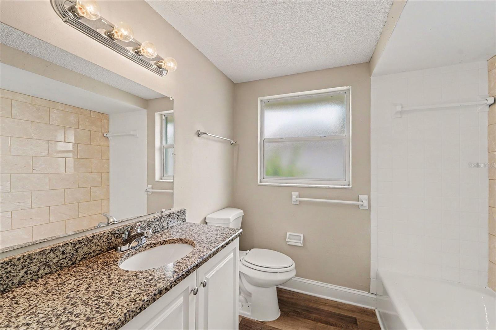 10525 OLEANDER DR — photo 16