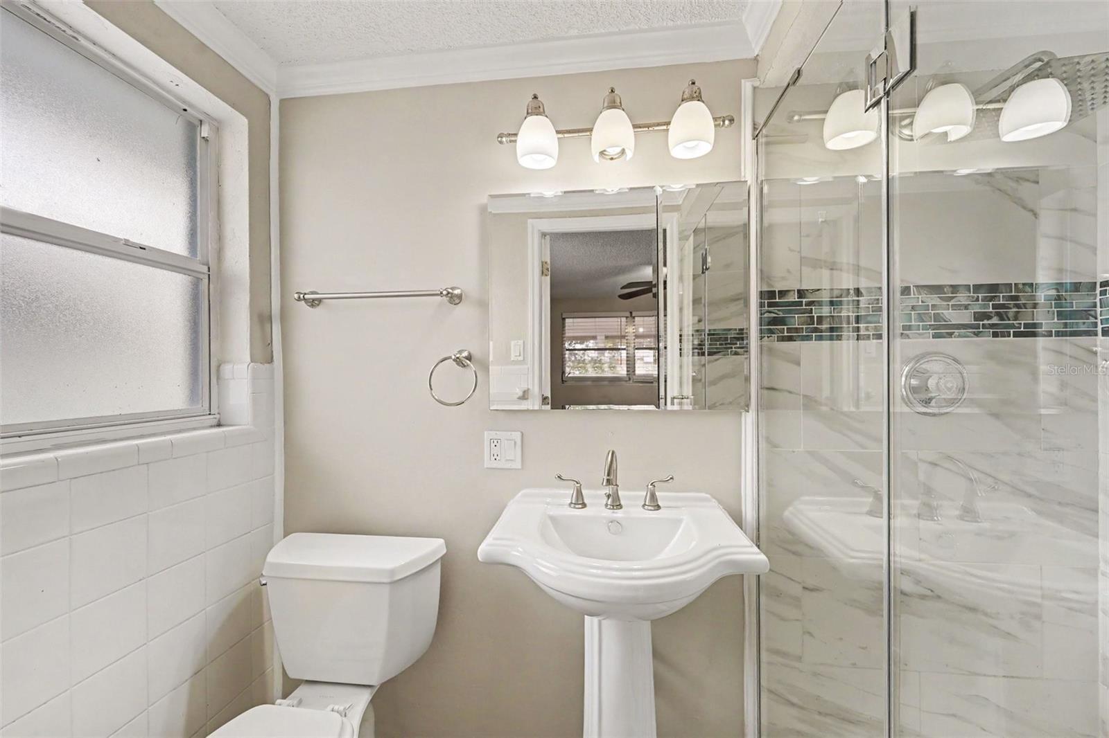 10525 OLEANDER DR — photo 15
