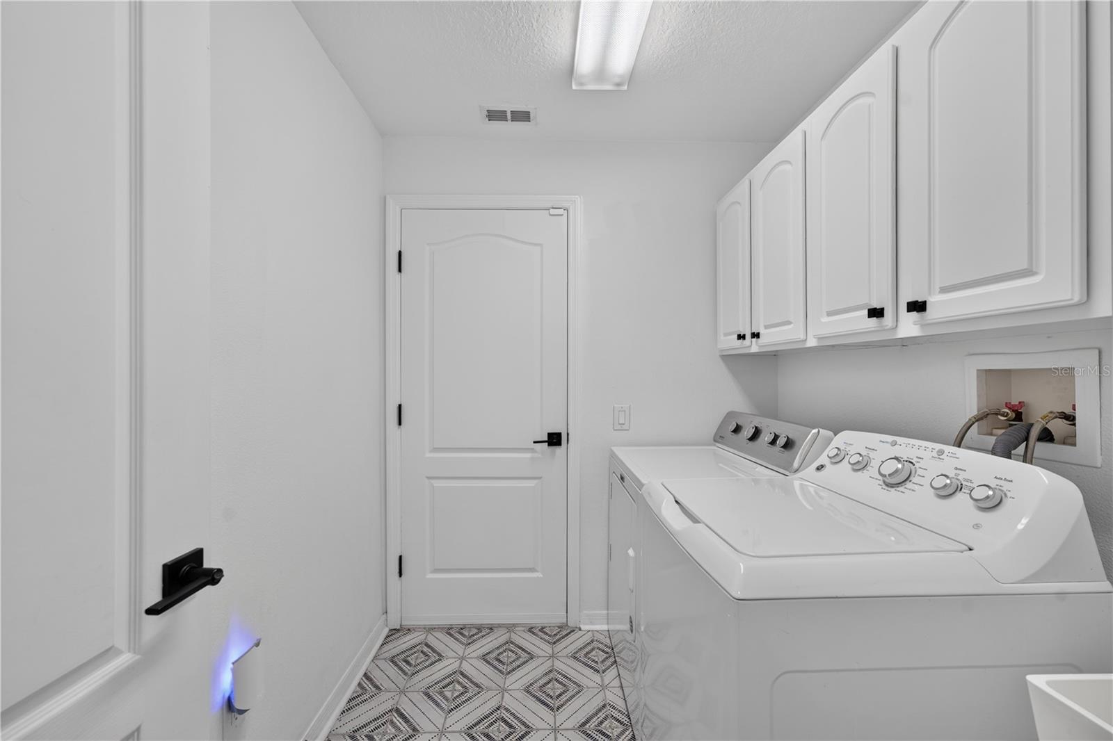 5209 ABBEY PARK AVE — photo 25